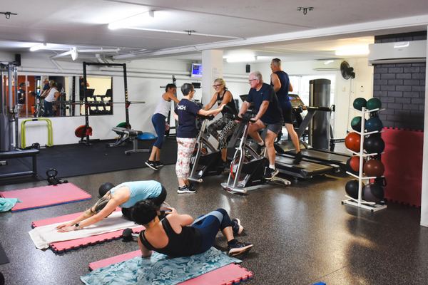4 Reasons Small Group Training is So Popular - Local Gym